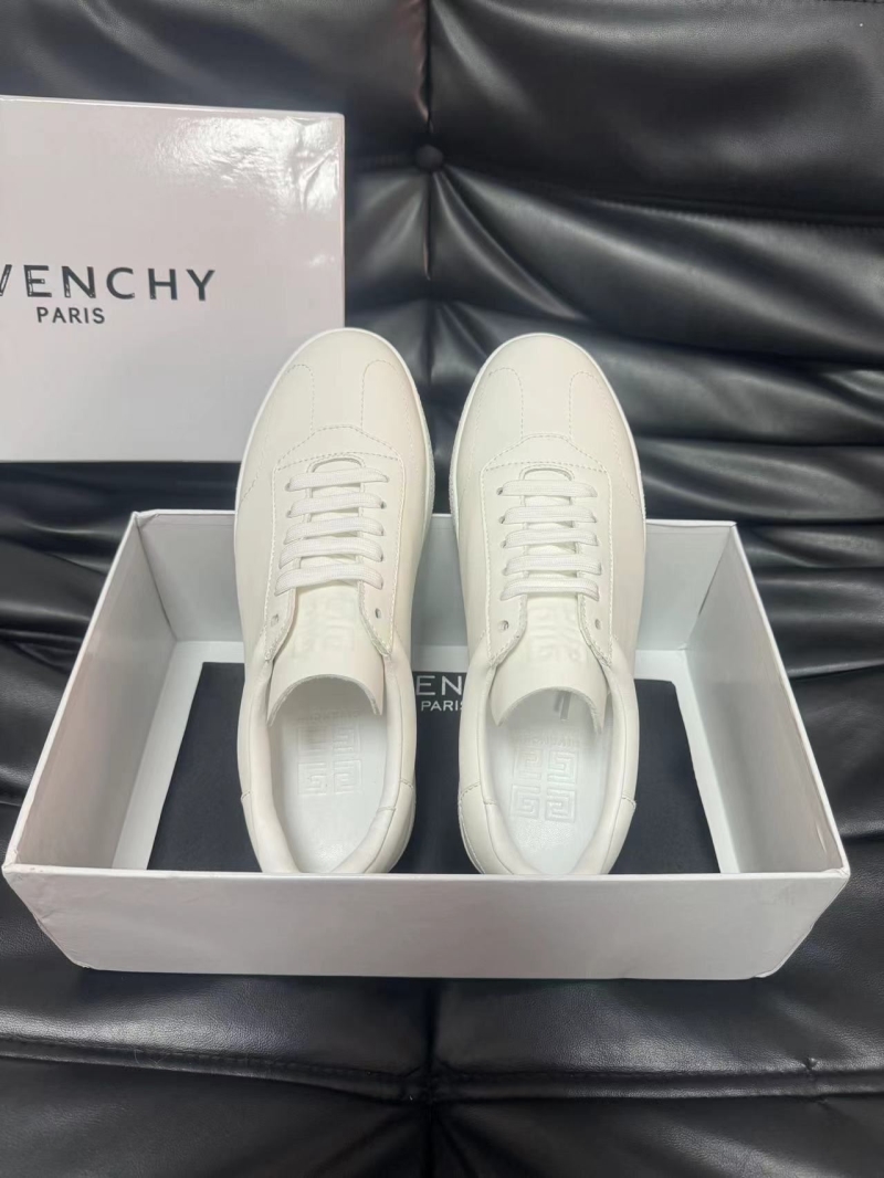 Givenchy Sneakers